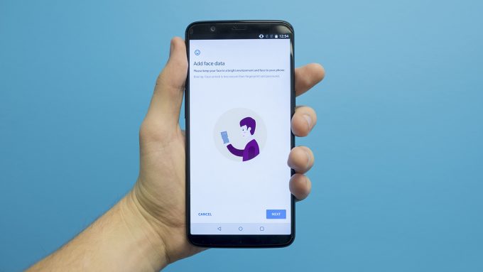 OnePlus 5T'nin Yüz Tanıma Teknolojisi Güncelleme İle OnePlus 5'e Geldi!