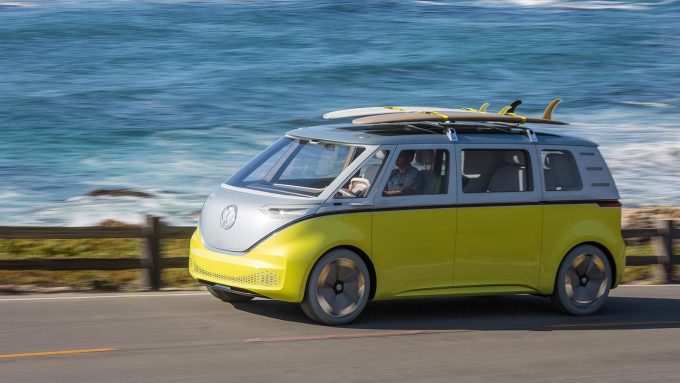 Volkswagen'in Efsane Minibüsü Elektrikli Oluyor!