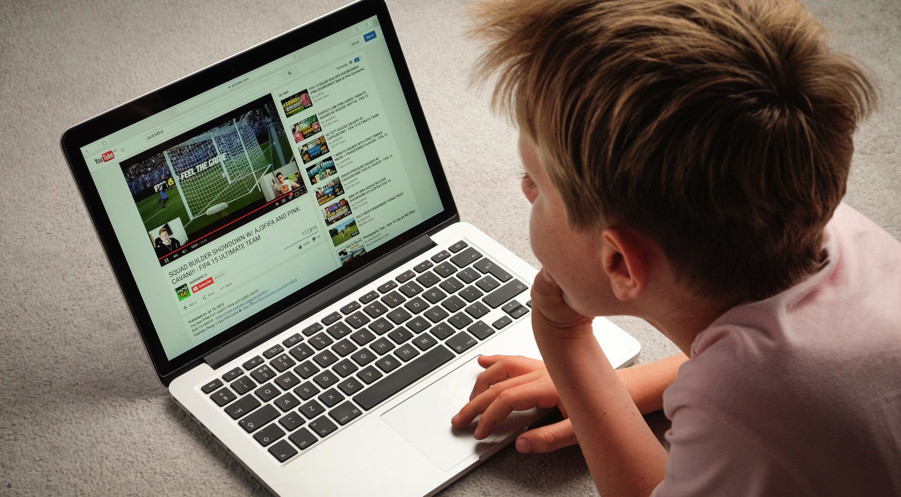 Çocuklarımız YouTube’da güvende mi? | HWP Özel