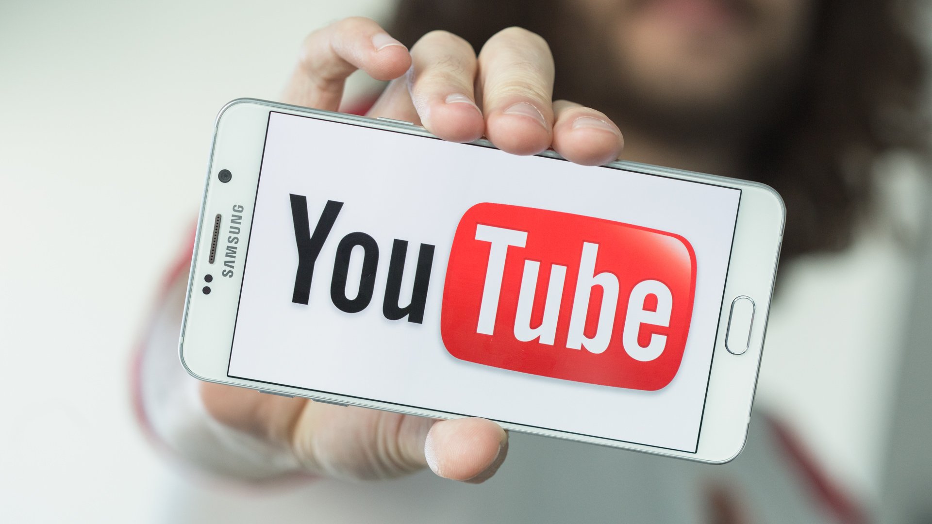 Çocuklarımız YouTube’da güvende mi? | HWP Özel