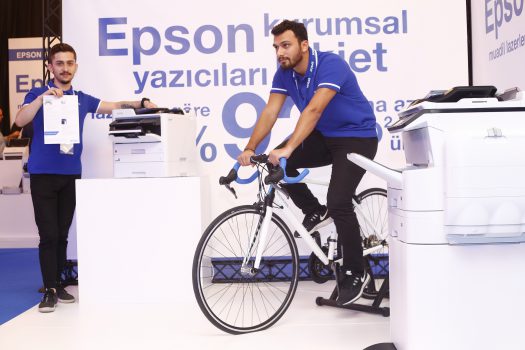 Epson, WorkForce yazıcılarının enerji tasarrufunu bisiklet deneyiyle ispatladı