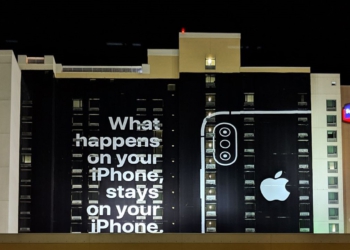 Apple yeni reklamıyla rakipleriyle dalga geçti!