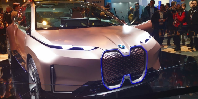 Geleceğin otomobili: BMW Vision iNext