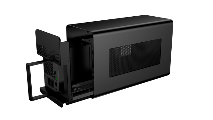 Razer, yeni Core X Chroma ile bilgisayarları hızlandırıyor