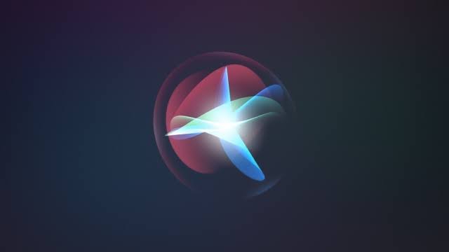 Apple Siri'yi Dinamik Ada Sürgününe Yollayacak!