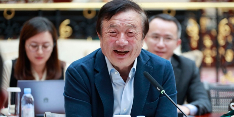 Huawei CEO'su iPad kullanıyor!