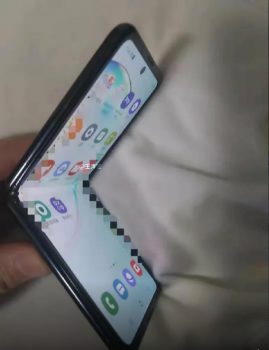 Katlanabilir telefon Galaxy Fold 2'den ilk görüntüler