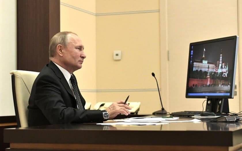 Vladimir Putin, Windows XP'den vazgeçemiyor!