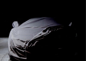 Bugatti Chiron R, dev arka kanadıyla Cenevre'de boy gösterebilir!