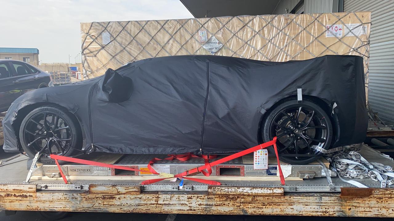 Bugatti Chiron R, dev arka kanadıyla Cenevre'de boy gösterebilir!