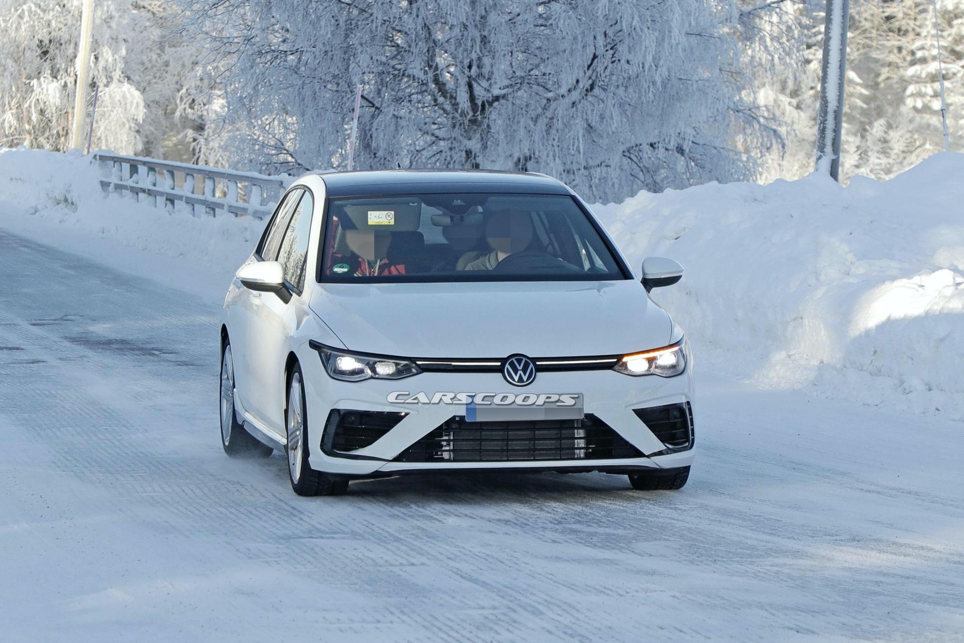 2021 VW Golf R elektrik modasına uymayacak!
