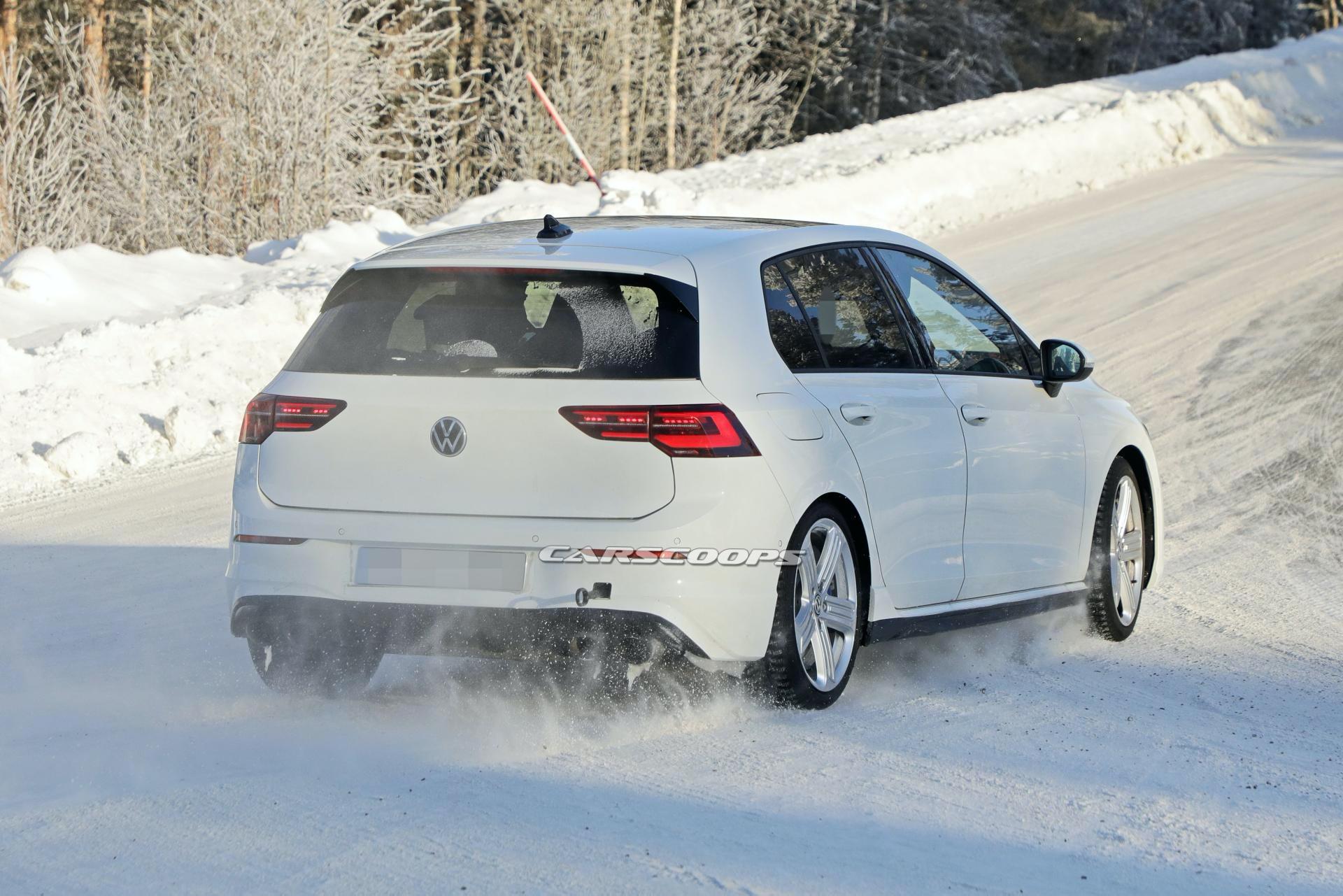 2021 VW Golf R elektrik modasına uymayacak!