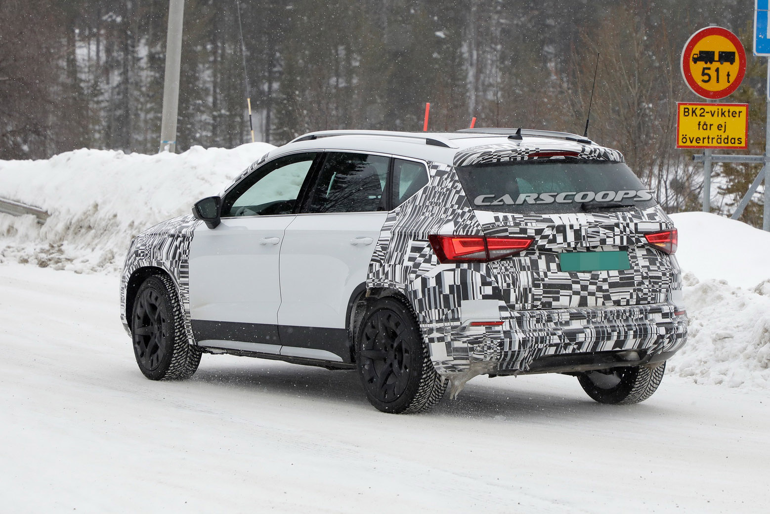2021 Seat Ateca, kamuflajlı haliyle test edilirken görüntülendi