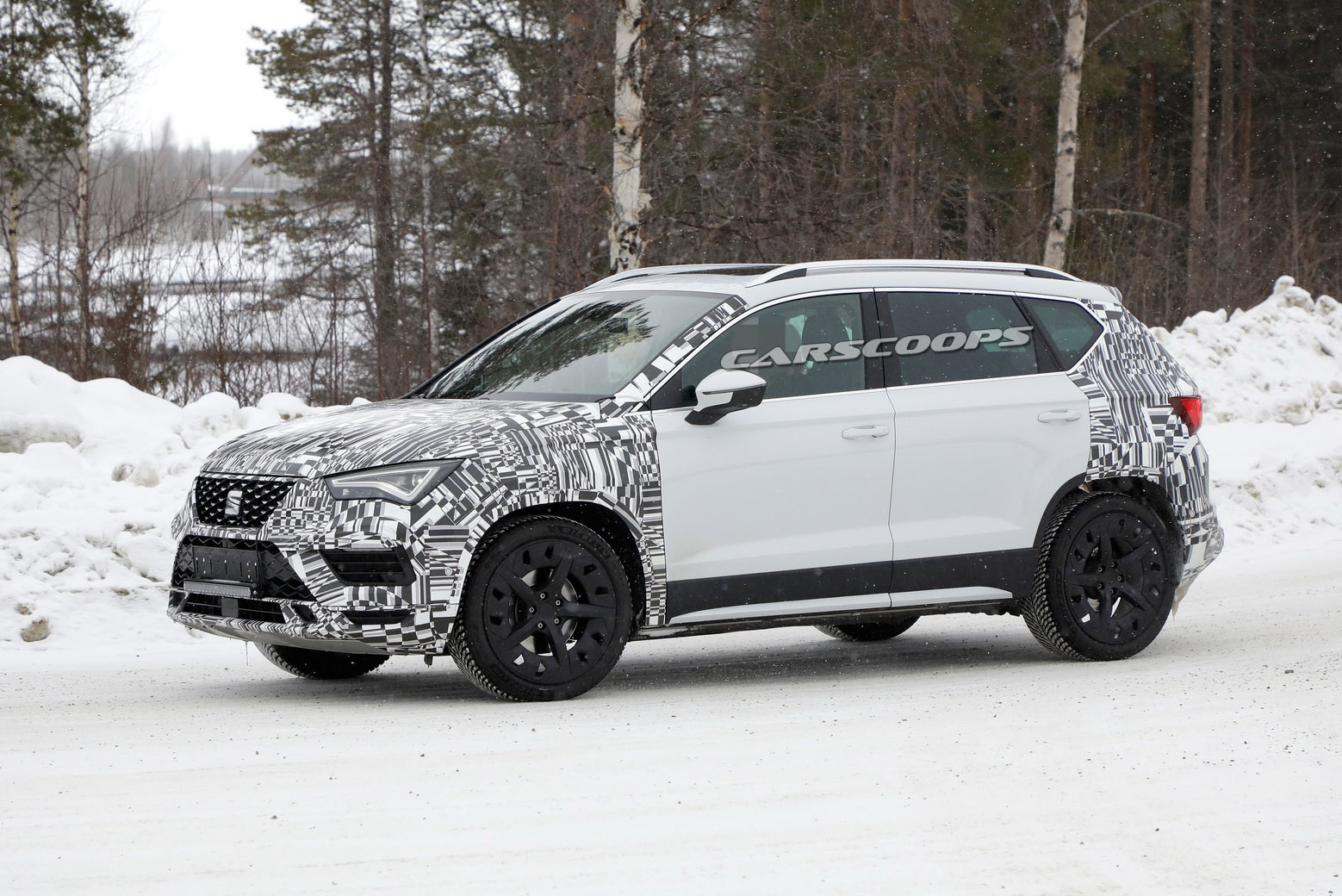 2021 Seat Ateca, kamuflajlı haliyle test edilirken görüntülendi