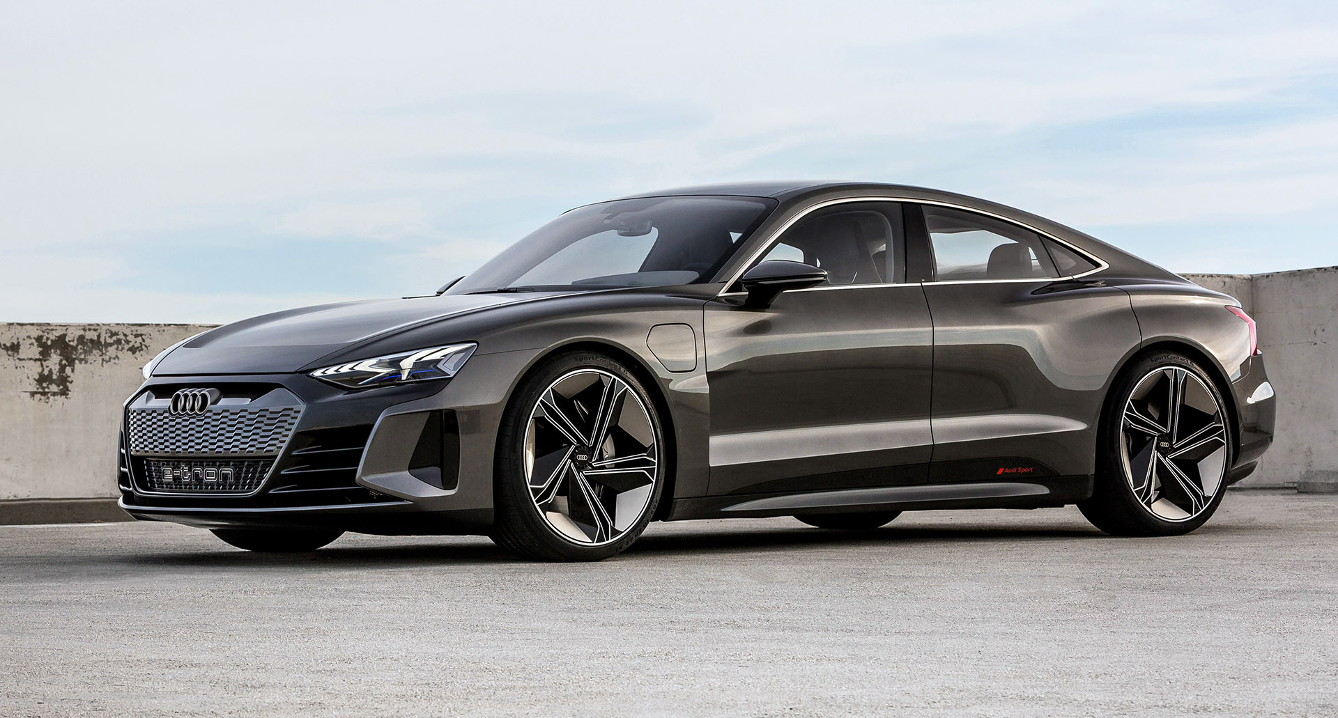 Elektrikli Audi E-Tron GT, konseptindeki tasarımını koruyabilir!