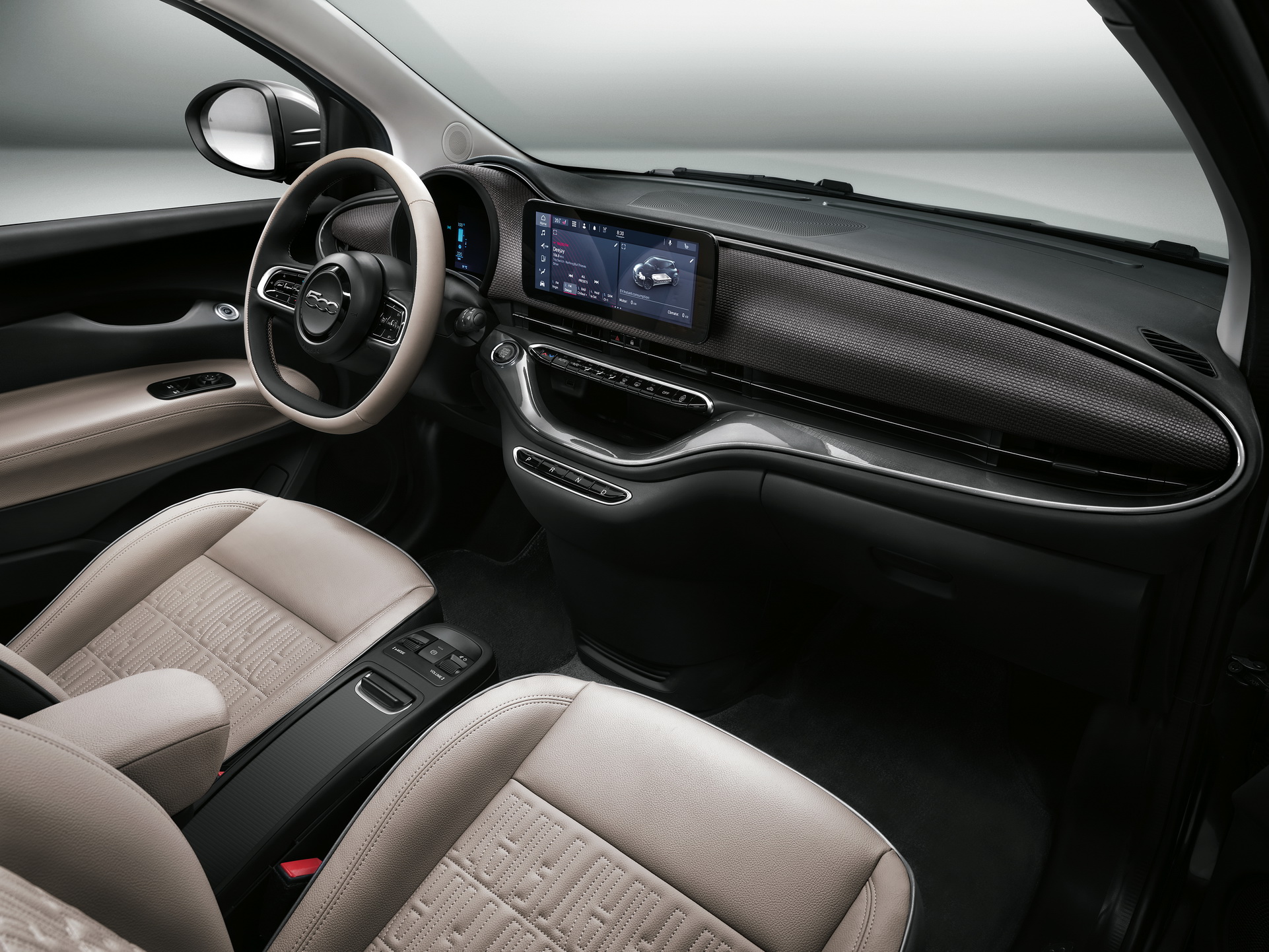 Yeni Fiat 500, elektrikli motor seçeneğiyle 320 km menzil vadediyor!