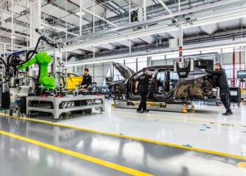 Lamborghini, Coronavirus sebebiyle tek fabrikasını kapattı!
