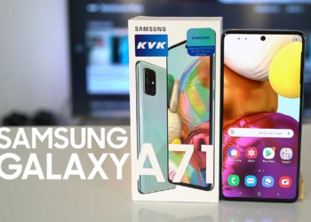 Samsung Galaxy A71 kutusundan çıkıyor