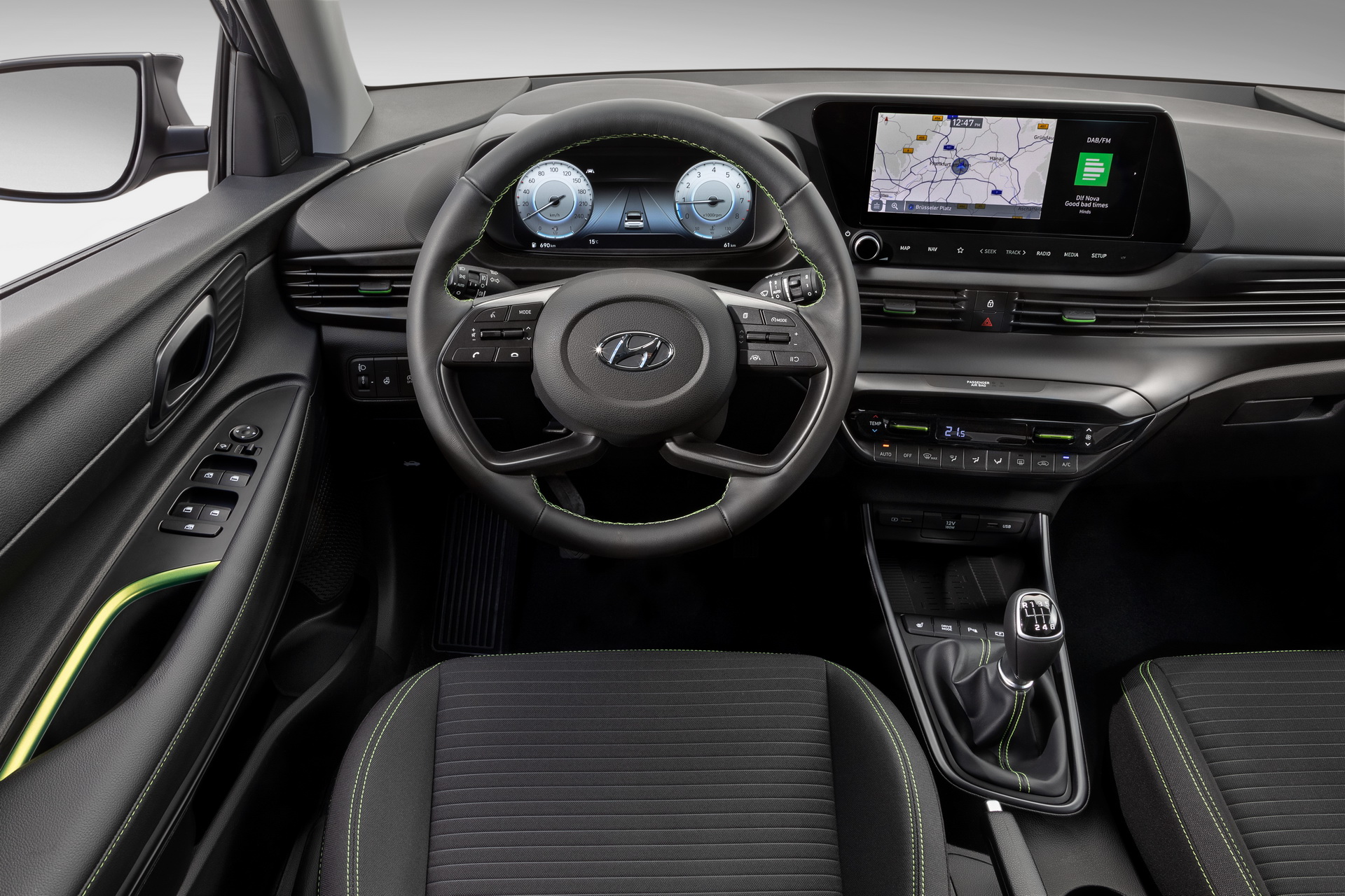 Yeni Hyundai i20'nin iç tasarımına ait yeni görseller paylaşıldı!