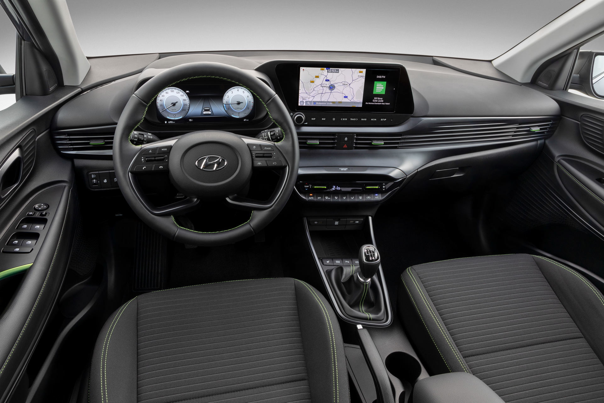 Yeni Hyundai i20'nin iç tasarımına ait yeni görseller paylaşıldı!