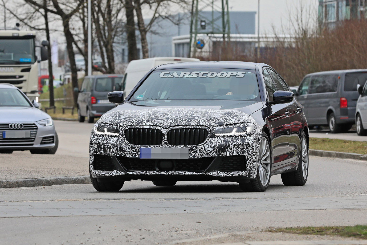 Makyajlı BMW 5-Serisi, dev böbrek modasına uymayacak!