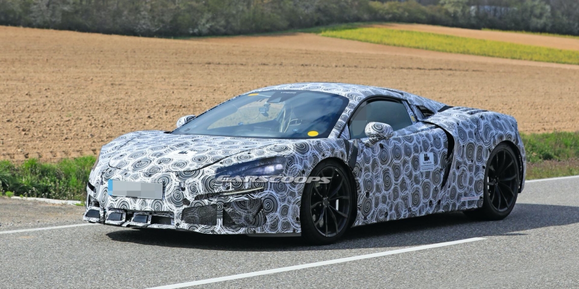 2022 model hibrit bir McLaren, ağır kamuflajlı olarak görüntülendi! 2022 model hibrit bir McLaren, ağır kamuflajlı olarak görüntülendi!