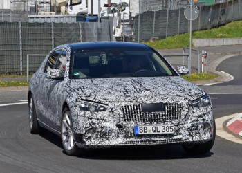 2021 Mercedes-Maybach S-Sınıfı, büyük bir merkezi ekran ile gelecek!