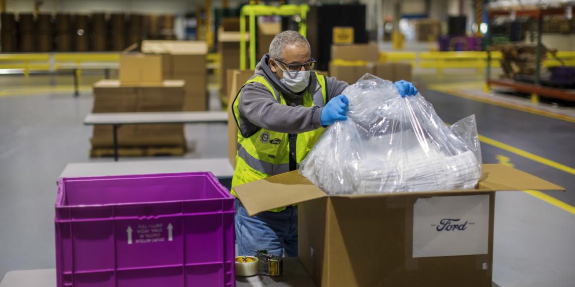Ford, COVID-19 için tıbbi ekipman üretimi projesini büyütüyor!