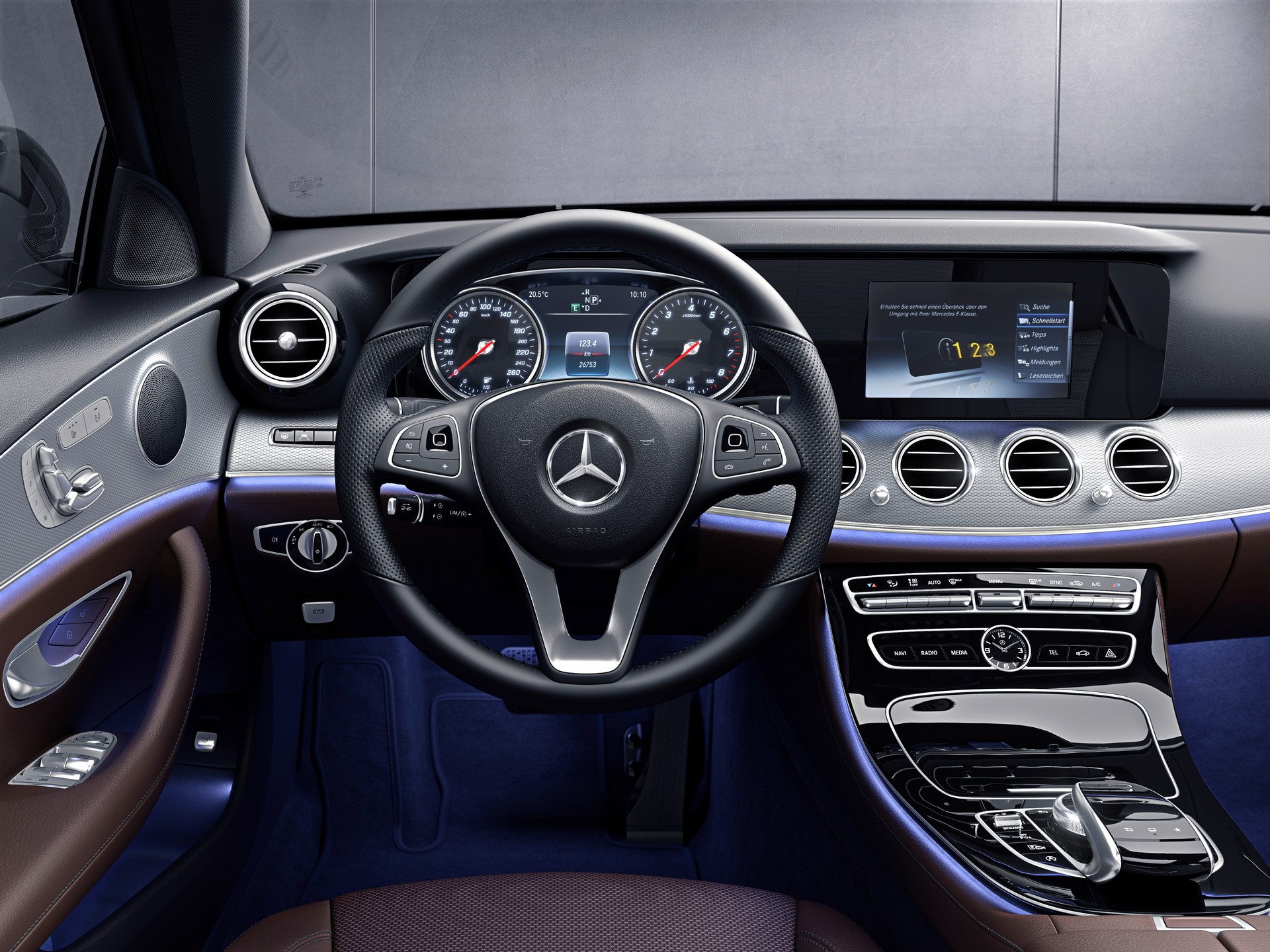 2021 Mercedes E-Sınıfı, kapasitif direksiyonuyla geliyor!