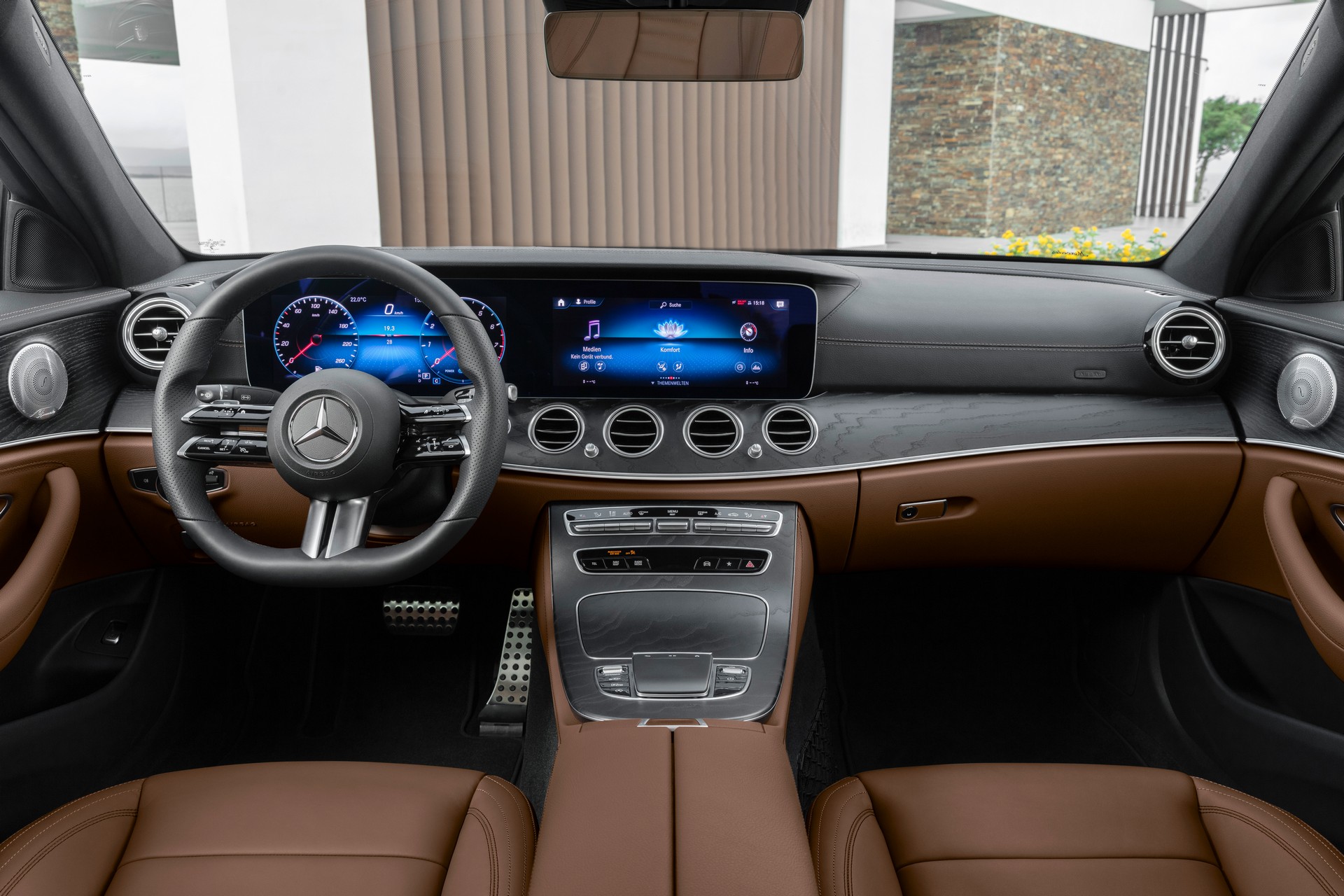 2021 Mercedes E-Sınıfı, kapasitif direksiyonuyla geliyor! 2021 Mercedes E-Sınıfı, kapasitif direksiyonuyla geliyor!