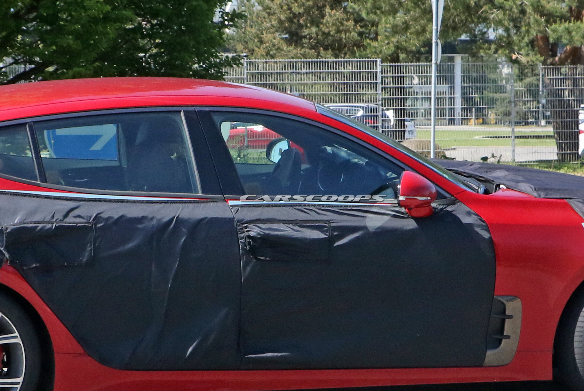 2021 Kia Stinger, kamuflajlı olarak yakalandı!