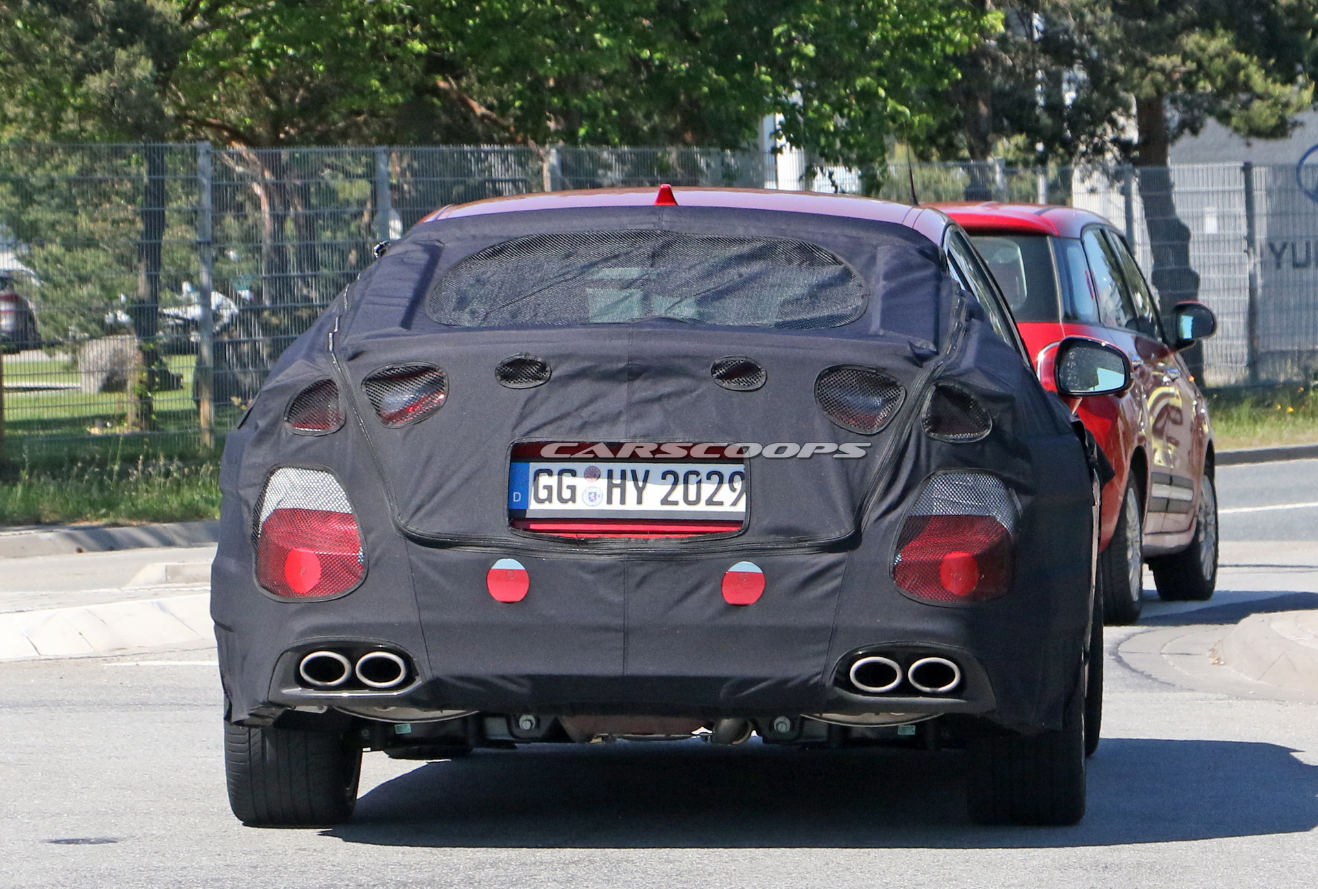 2021 Kia Stinger, kamuflajlı olarak yakalandı!