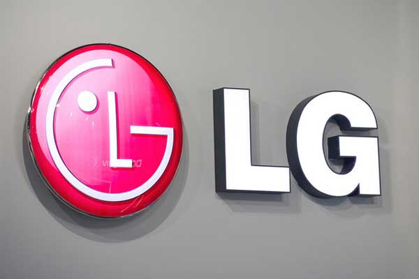 LG Q