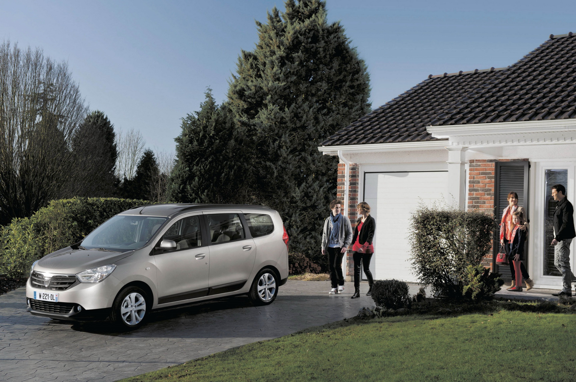 Dacia, Lodgy yerine 7 koltuklu SUV planlıyor!