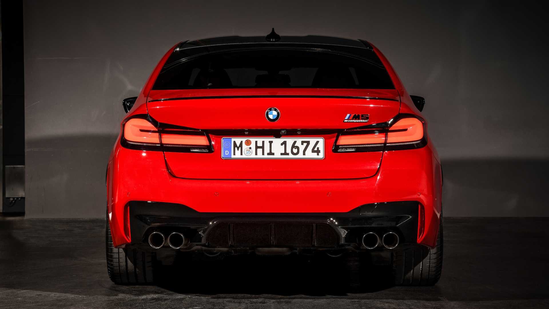 Makyajlı BMW M5 tanıtıldı!