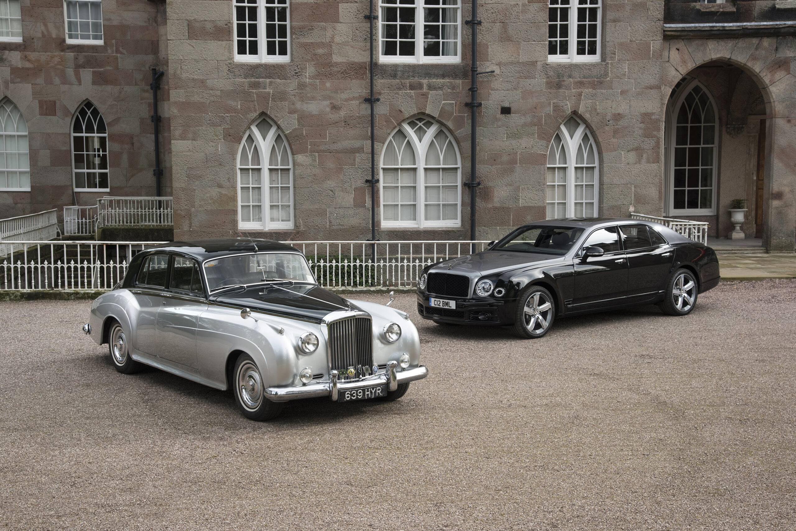 Bentley'in 61 yıldır kullanılan V8'i emekliye ayrılıyor! Bentley'in 61 yıldır kullanılan V8'i emekliye ayrılıyor!