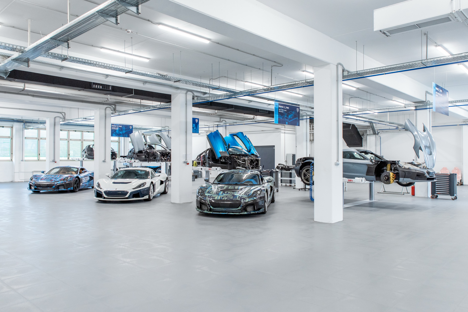 Rimac, elektrikli hiper arabası için üretim hattı kurdu!