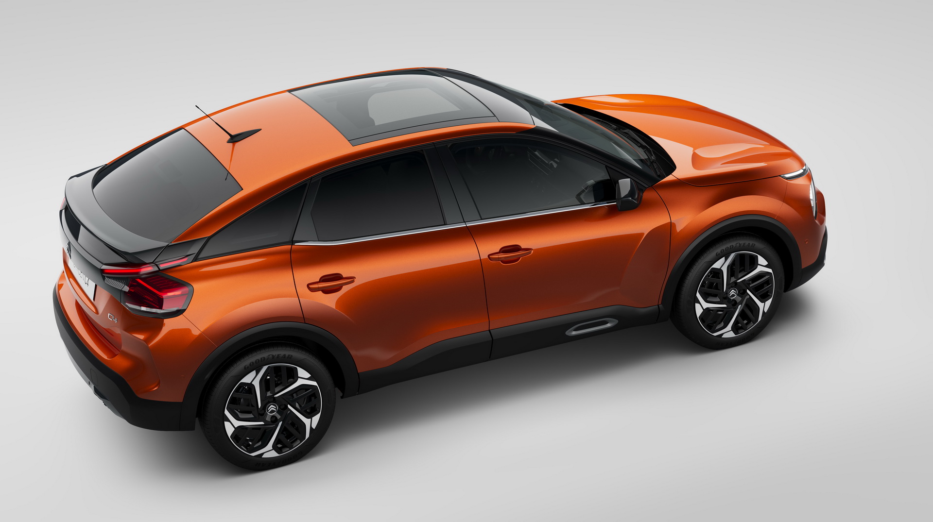 Yeni Citroen C4 ve elektrikli kardeşi e-C4 ortaya çıktı!