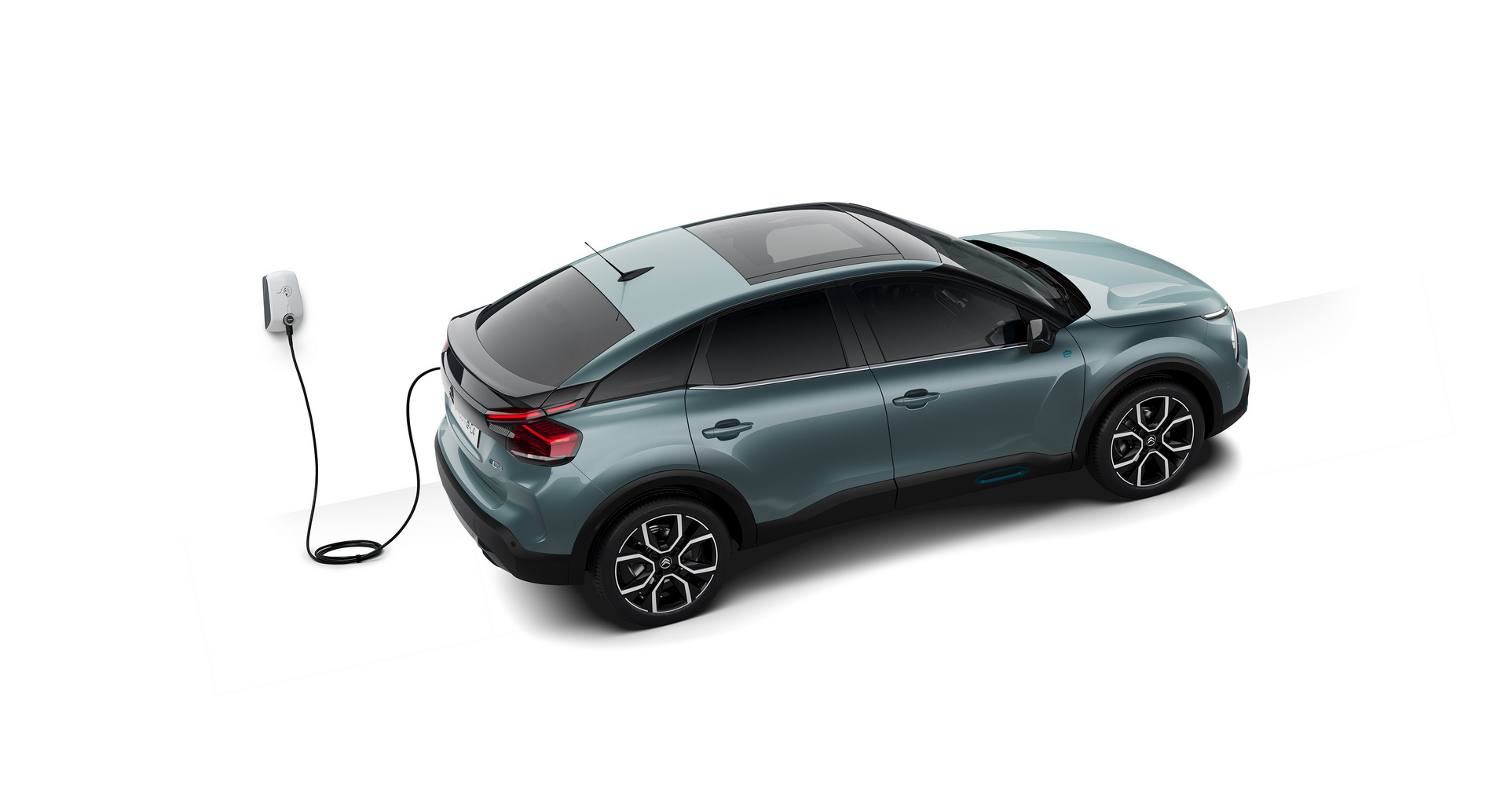 Yeni Citroen C4 ve elektrikli kardeşi e-C4 ortaya çıktı! Yeni Citroen C4 ve elektrikli kardeşi e-C4 ortaya çıktı!