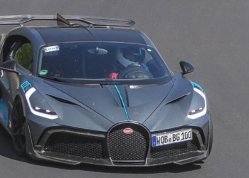 5.6 milyon dolarlık Bugatti Divo, Nürburgring'te görüntülendi!