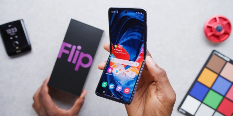 Samsung Galaxy Z Flip 5G özellikleri ortaya çıktı!