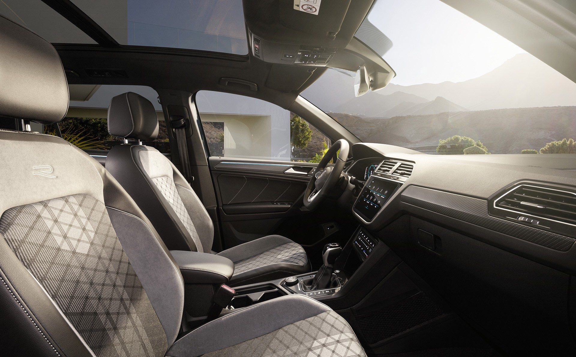 2021 VW Tiguan, hibrit GTE ve R versiyonuyla birlikte tanıtıldı!