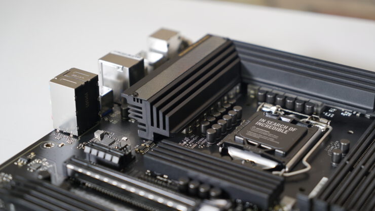 YARATICI DÜŞÜNCELER İÇİN ÖZEL ANAKART: ASUS PROART Z490 CREATOR 10G