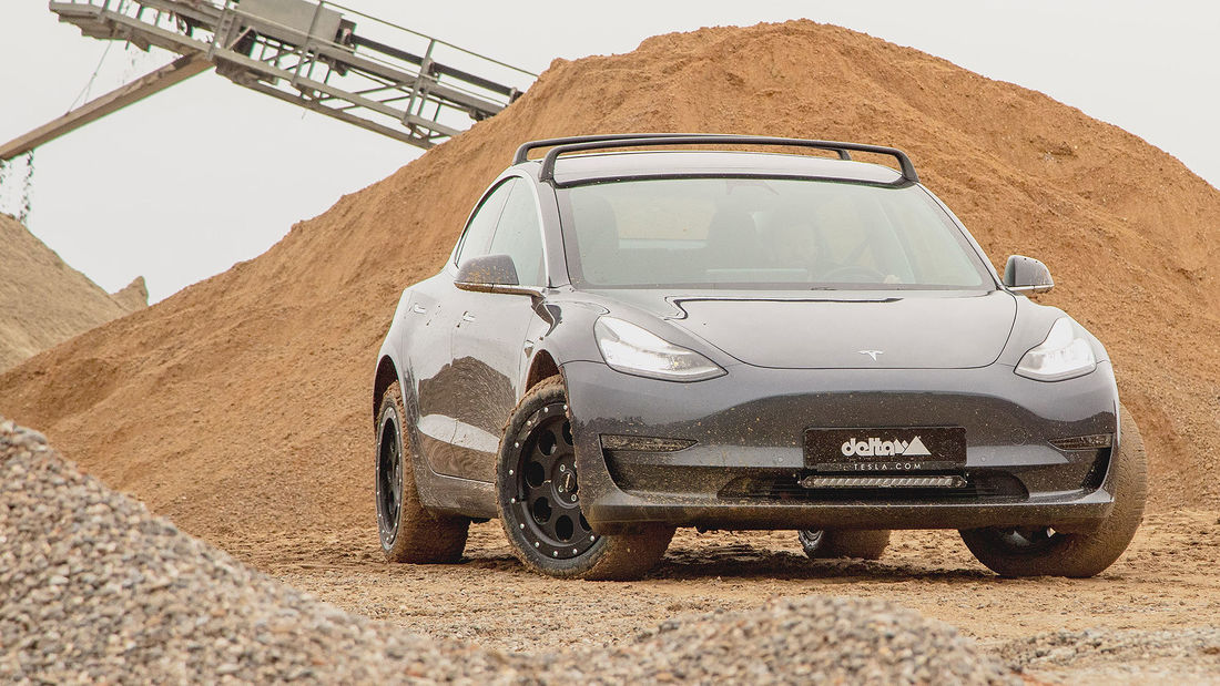 Delta 4x4'ten off-road yapmalık Tesla Model 3'ler!