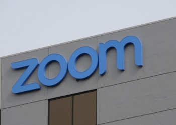 Zoom, bir kez daha gelirlerini tam dört kat artırdı