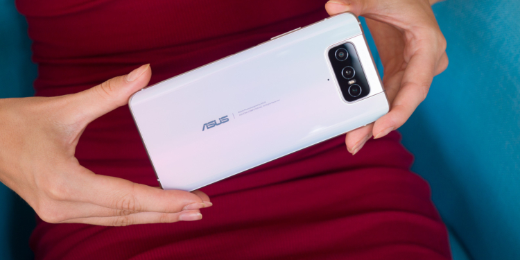 Asus Zenfone Serisinin Biteceği İddialarını Yalanladı! Oh Be!