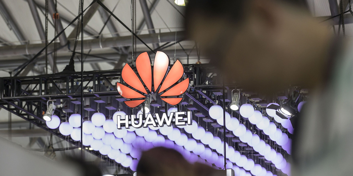 Amerika'nın Huawei ambargosu yine genişledi!