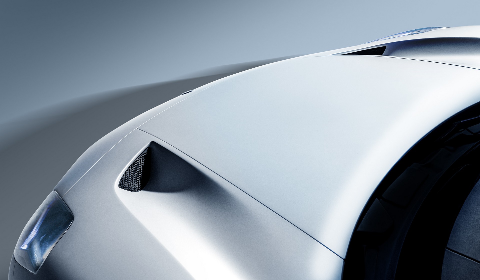 Maserati'nin ortadan motorlu canavarı MC20 tanıtıldı!