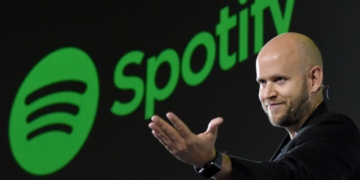Daniel Ek, CEO of Swedish music streaming service Spotify, gestures as he makes a speech at a press conference in Tokyo on September 29, 2016. 
Spotify kicked off its services in Japan on September 29. / AFP / TORU YAMANAKA        (Photo credit should read TORU YAMANAKA/AFP via Getty Images)
