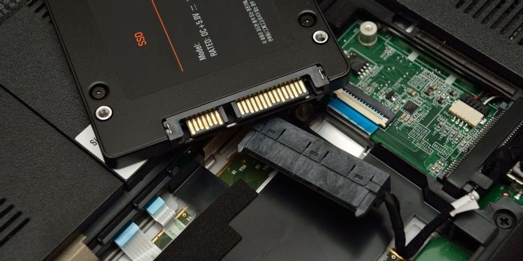 Windows 10 Disk Health Monitor